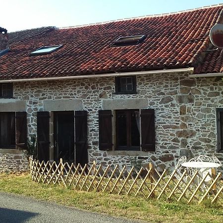 La Croix De Camargue Bed and Breakfast Oradour-sur-Glane Eksteriør billede