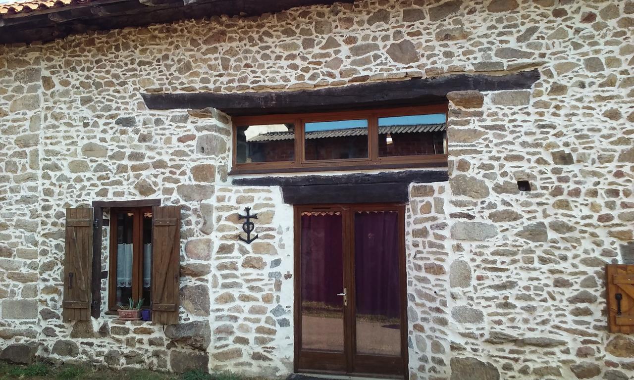 La Croix De Camargue Bed and Breakfast Oradour-sur-Glane Eksteriør billede