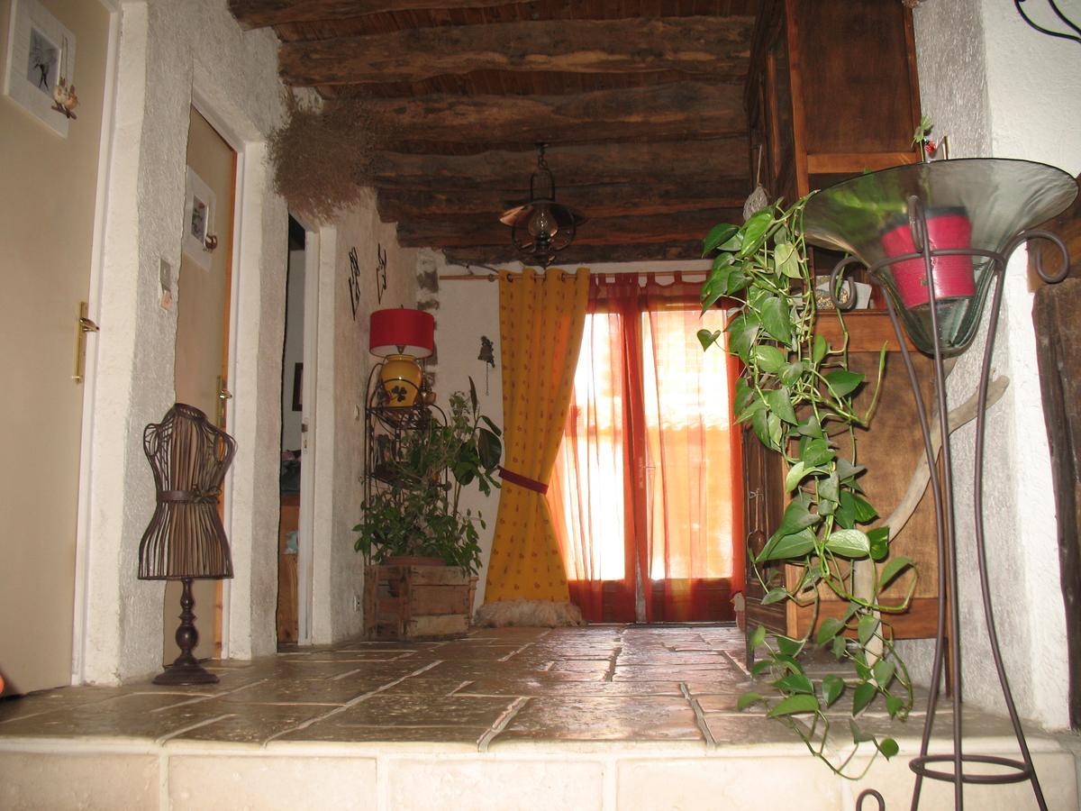 La Croix De Camargue Bed and Breakfast Oradour-sur-Glane Eksteriør billede